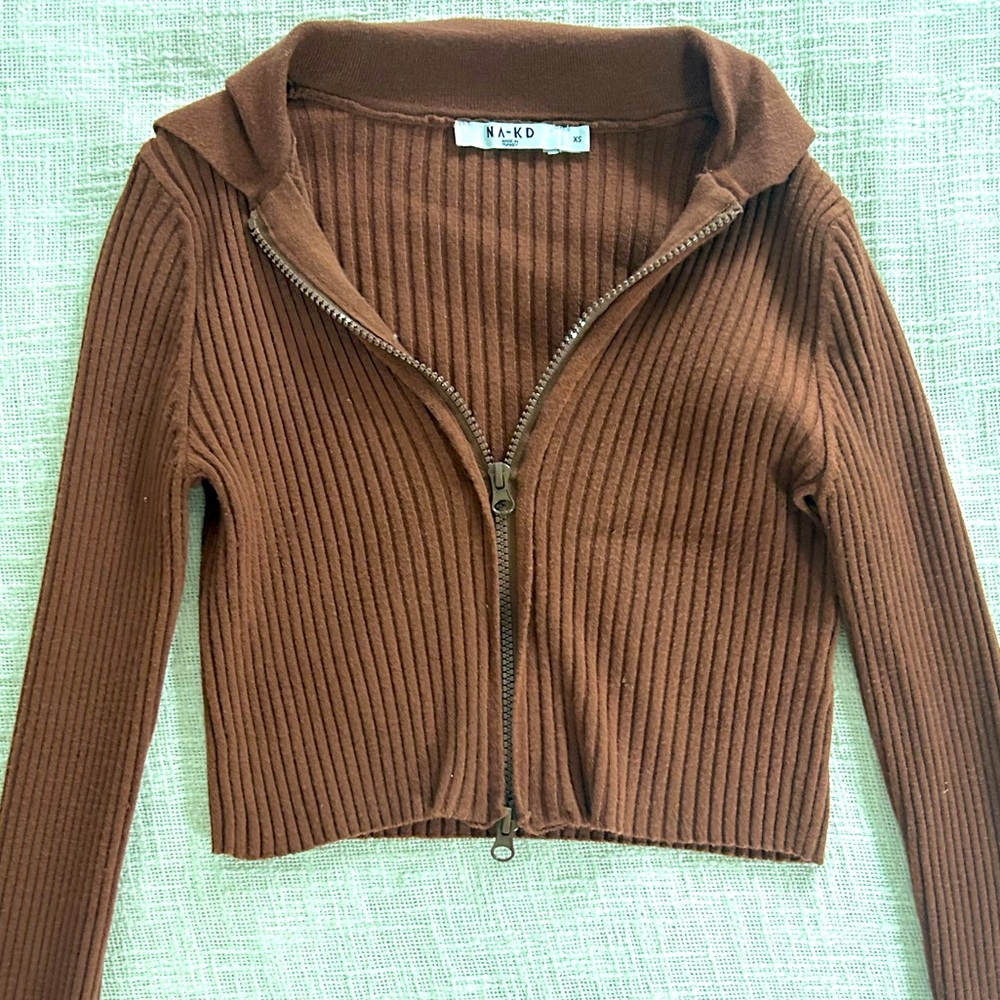 NA-KD Cropped Zip Up Sweater
